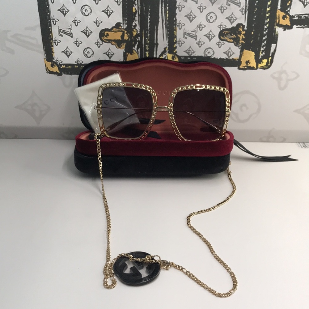 New Authentic Gucci Sunglasses Women's GG1033S 002 Gold Necklace Chain 57-21-215 - Picture 16 of 17